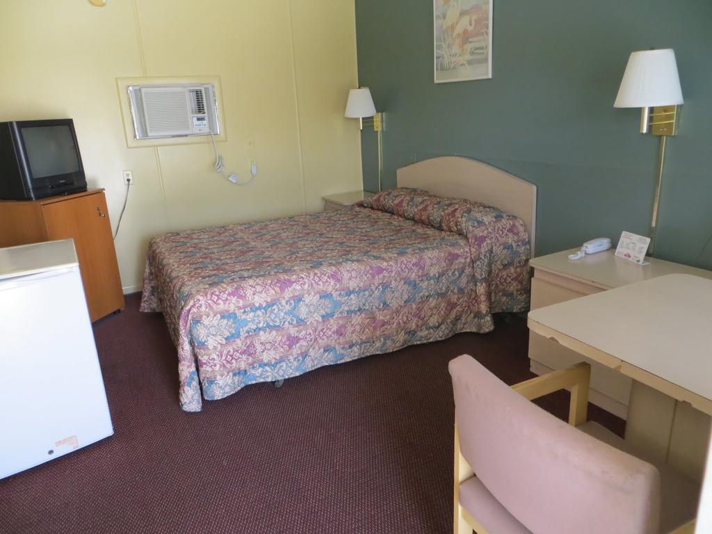 Travelers Inn Okeechobee Ruang foto
