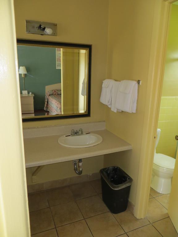 Travelers Inn Okeechobee Ruang foto